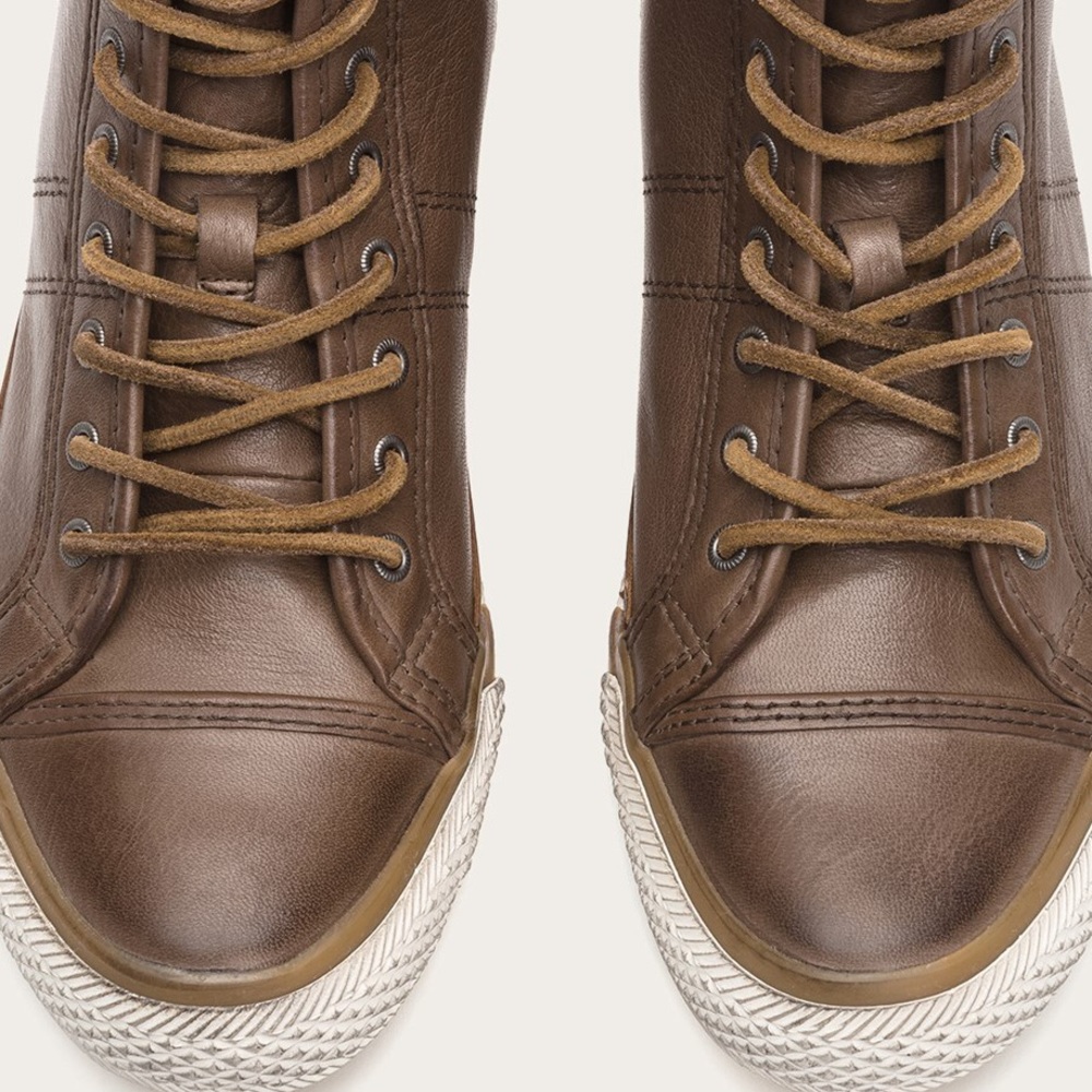 FRYE Greene High Back Zip in Grey